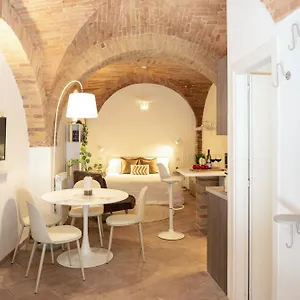 Medieval Flat With Whirlpool Bath , Perugia Italia